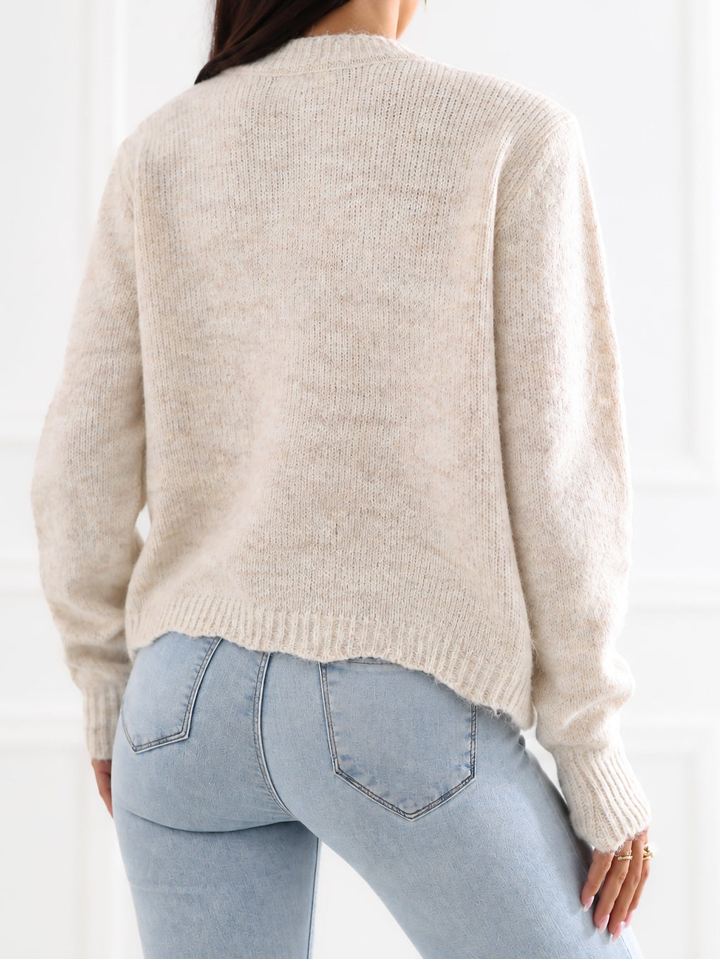 NORA - Cardigan Elegante con Scollo Tondo e Bottoni