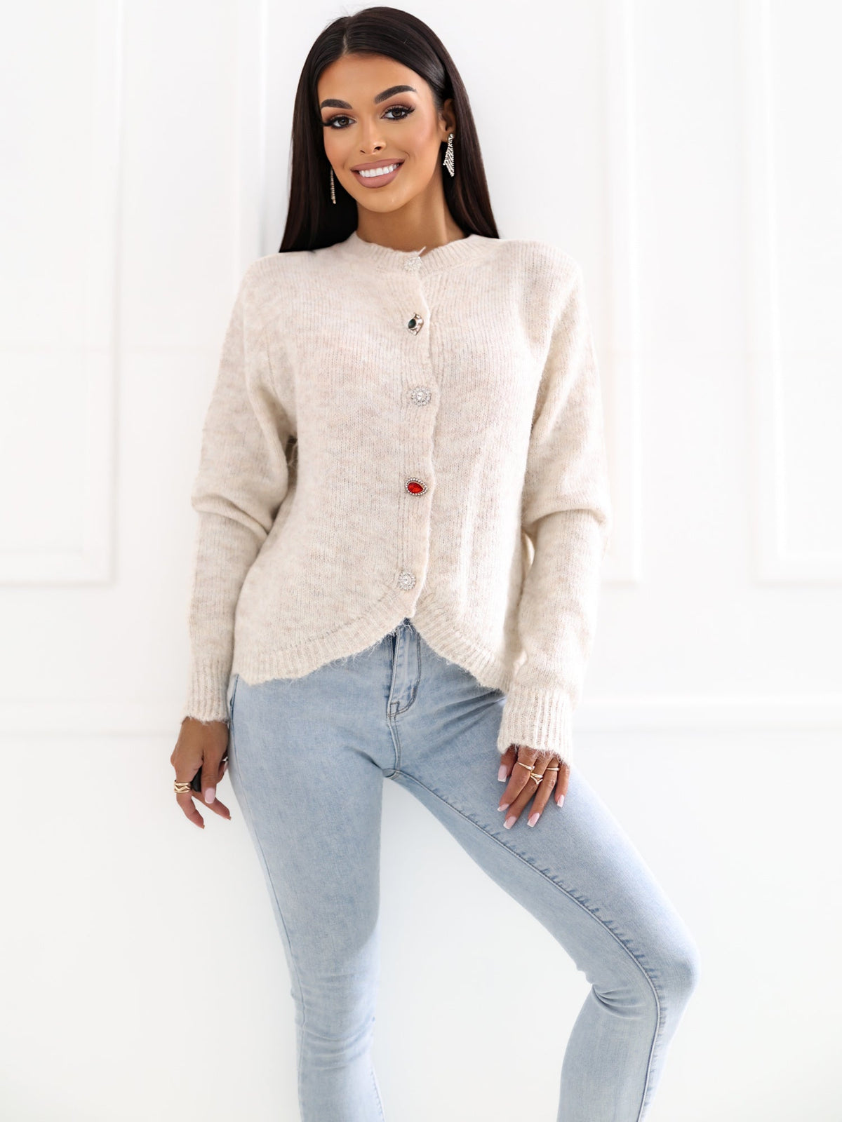 NORA - Cardigan Elegante con Scollo Tondo e Bottoni