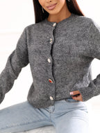 NORA - Cardigan Elegante con Scollo Tondo e Bottoni
