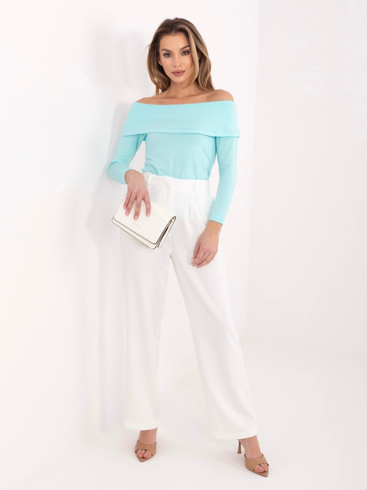 Blusa Fitted con Scollo Off-the-Shoulder in Cotone (Oriana)