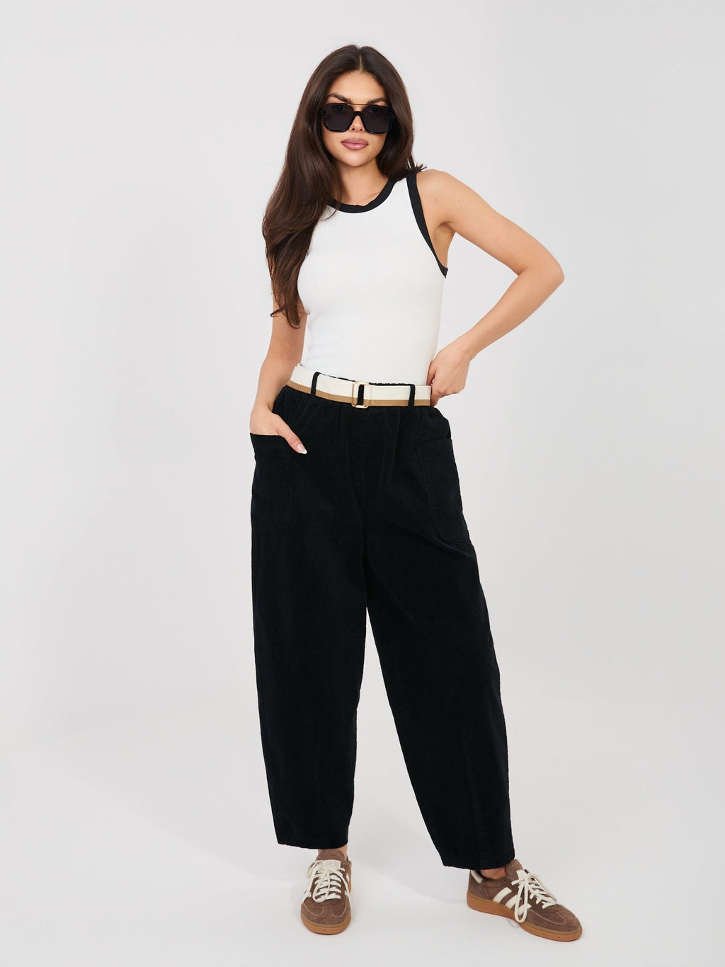 Pantaloni Carrot in Velluto a Coste con Cintura – Made