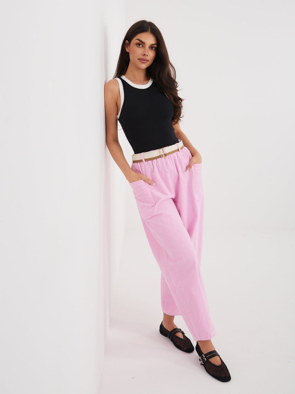 Pantaloni Carrot in Velluto a Coste con Cintura – Made