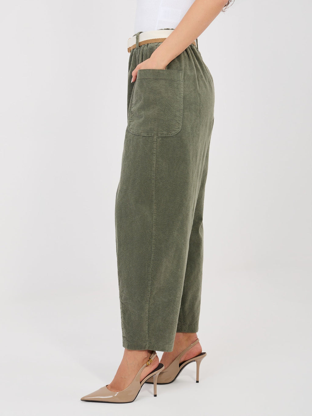 Pantaloni Carrot in Velluto a Coste con Cintura – Made
