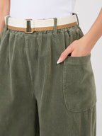 Pantaloni Carrot in Velluto a Coste con Cintura – Made