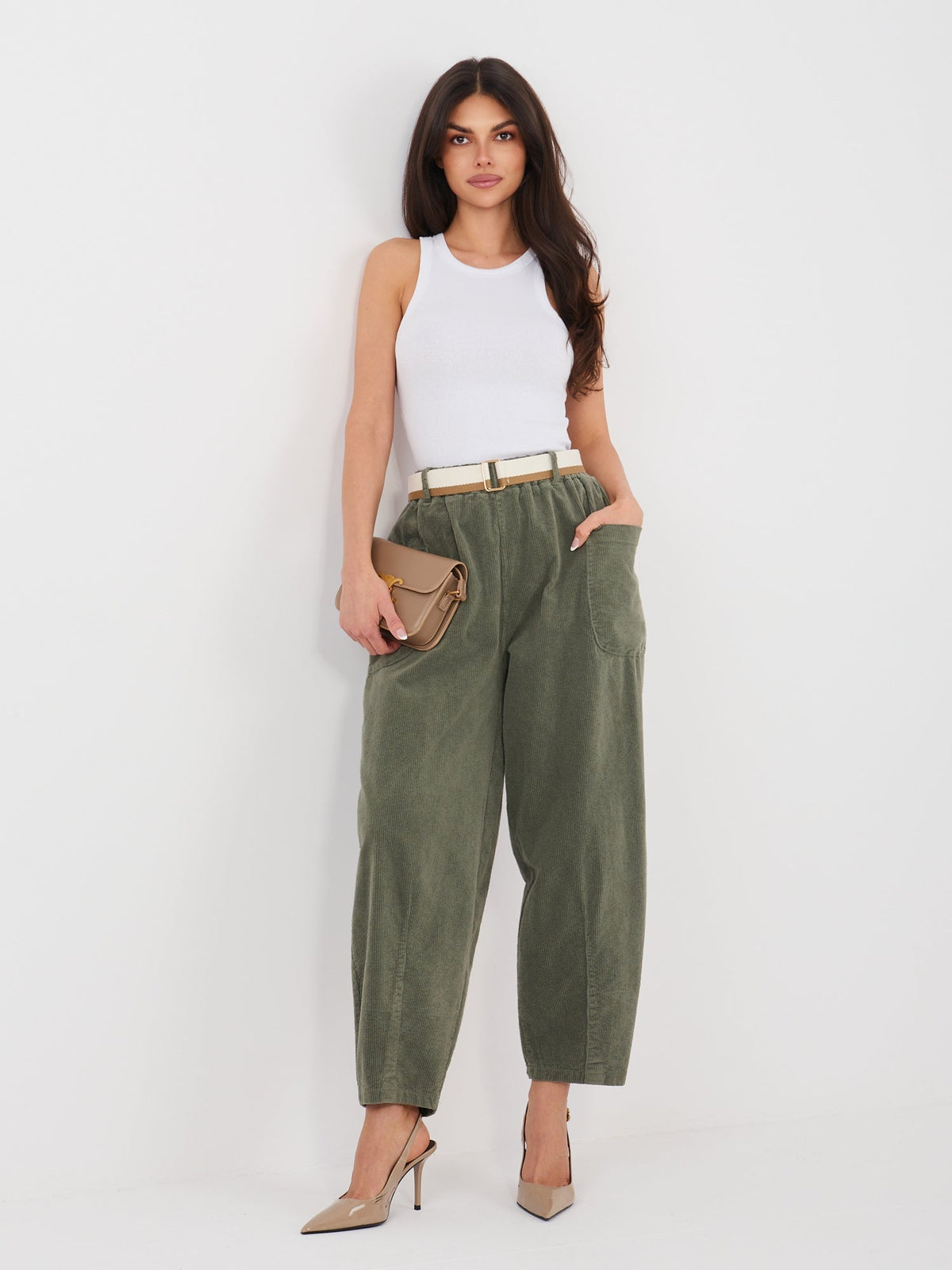 Pantaloni Carrot in Velluto a Coste con Cintura – Made