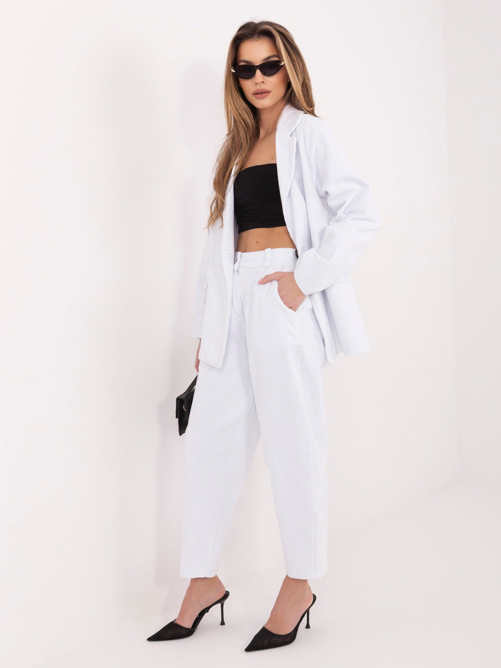 Pantaloni Carrot in Velluto a Coste Vita Alta (Bianca)