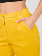 Pantaloni Carrot in Velluto a Coste Vita Alta (Bianca)