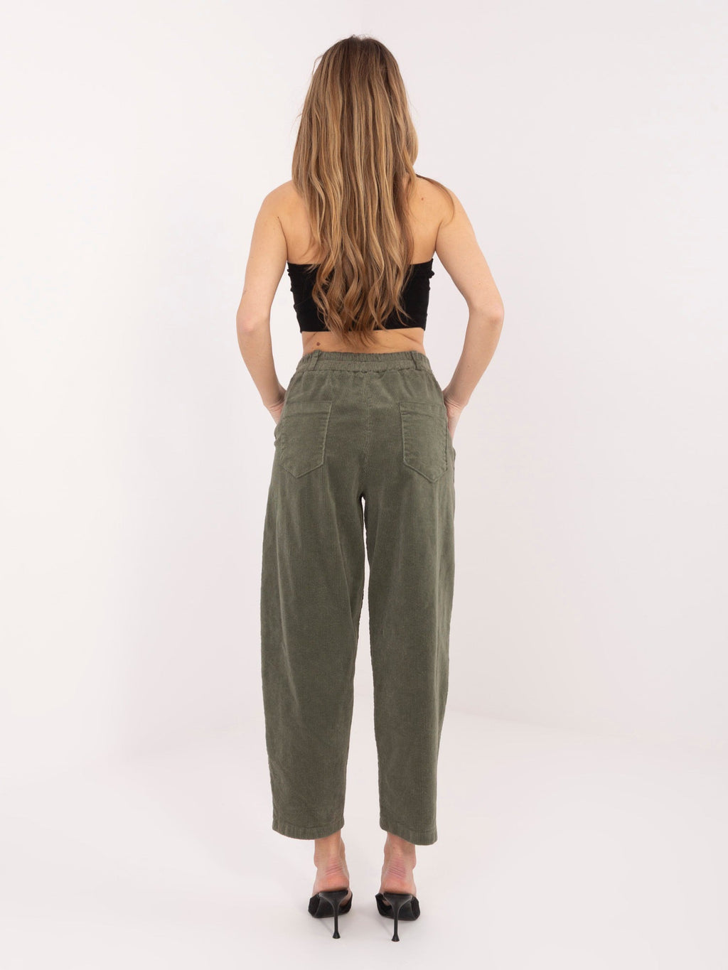 Pantaloni Carrot in Velluto a Coste Vita Alta (Bianca)