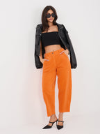 Pantaloni Carrot in Velluto a Coste Vita Alta (Bianca)