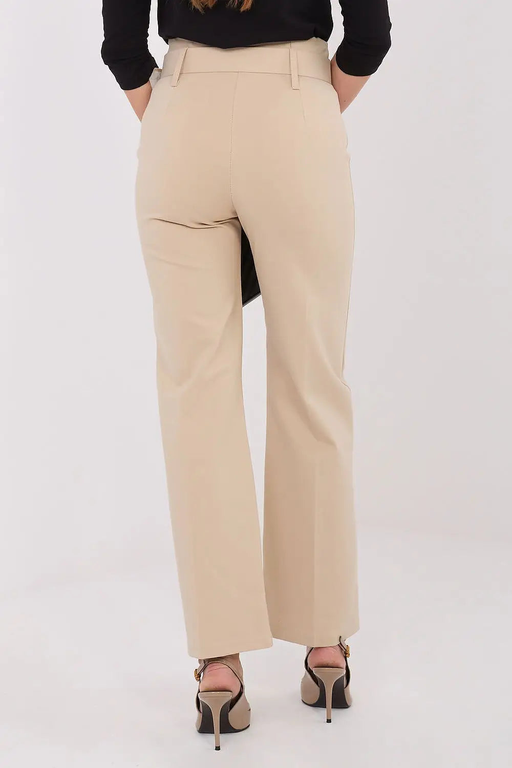 Pantaloni da donna realizzati in viscosa elasticizzata