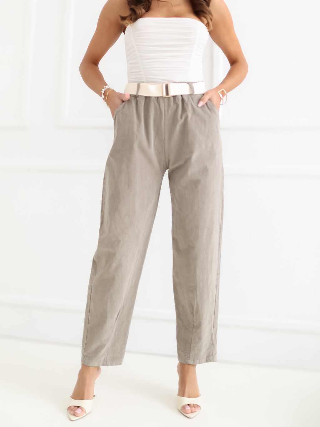 beige 3 / ONE SIZE Pantaloni Modello Carrot in Cotone