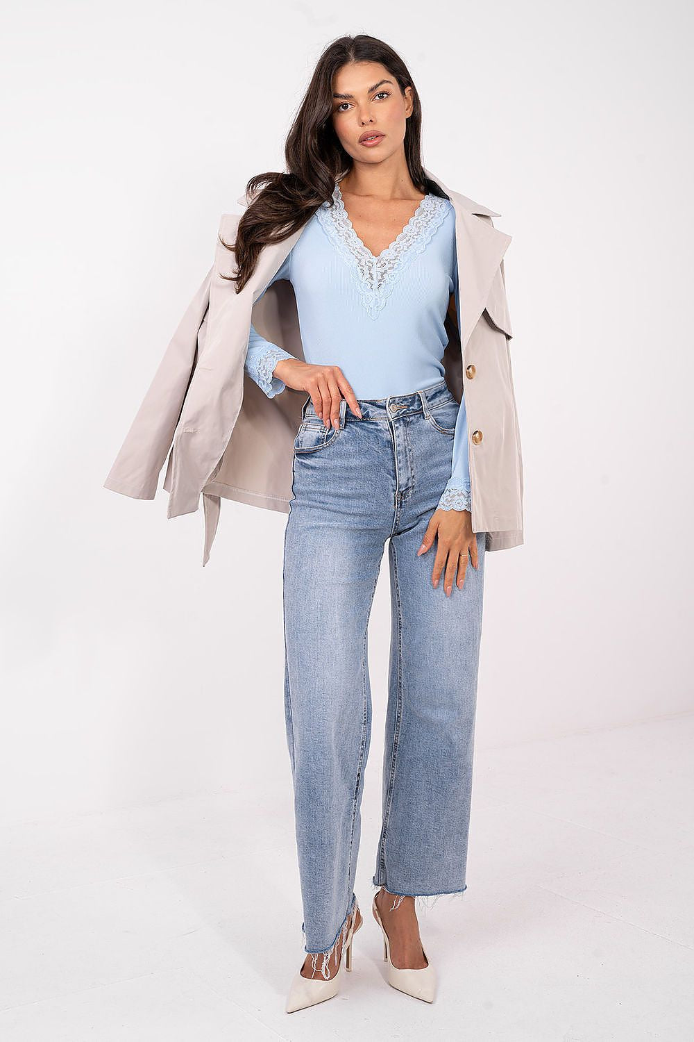 T-shirt elasticizzata scollo a V - 223494