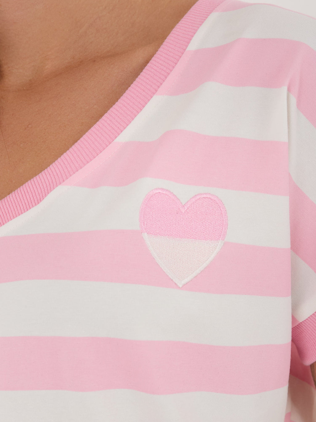 T-shirt a Righe in Cotone Stretch con Scollo V