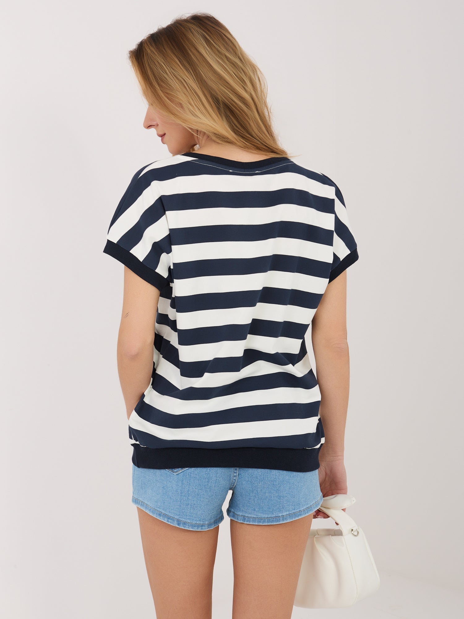 T-shirt a Righe in Cotone Stretch con Scollo V