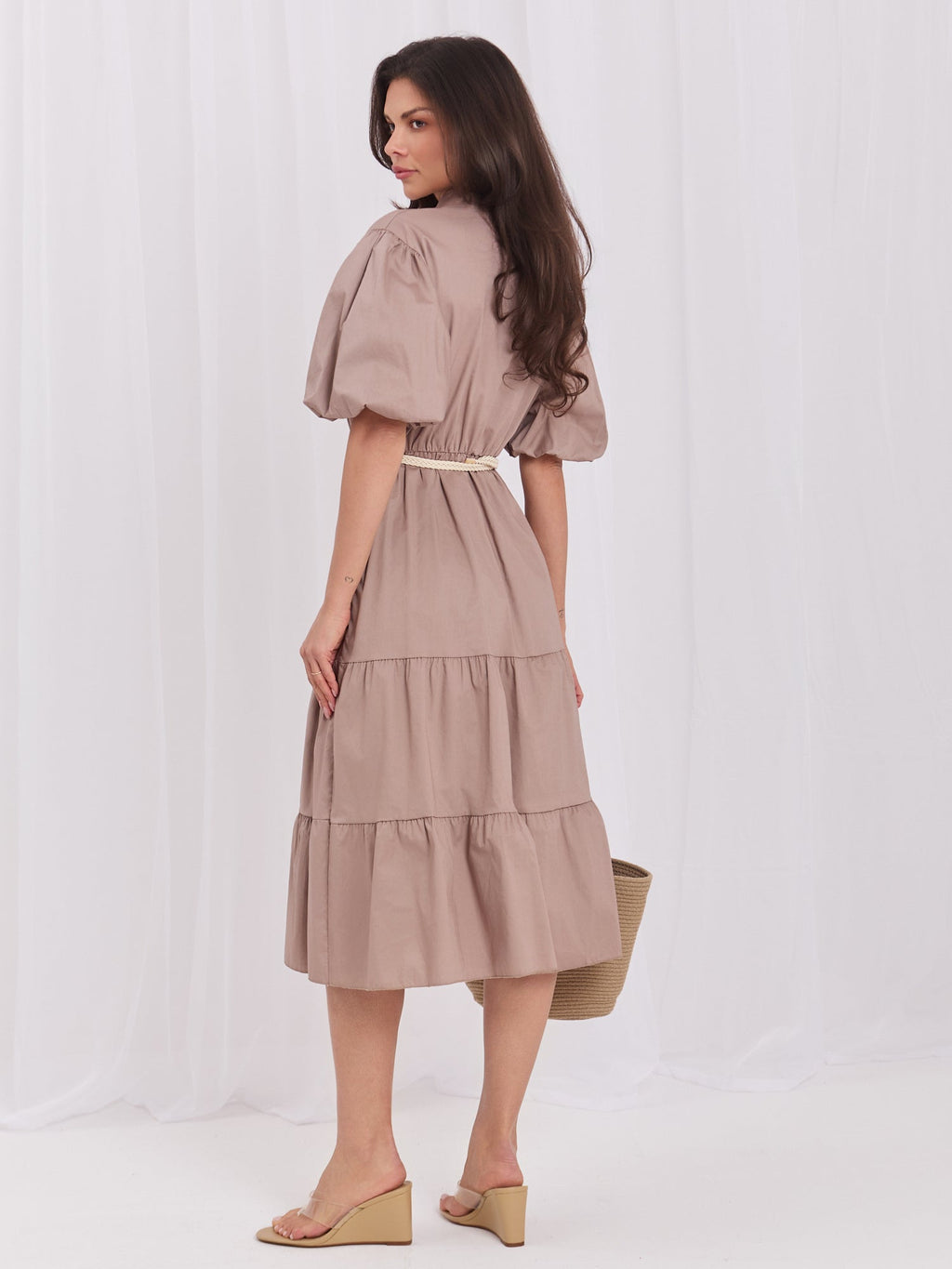 Vestito in cotone midi con balza e cintura – abito estivo