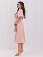 Vestito in cotone midi con balza e cintura – abito estivo